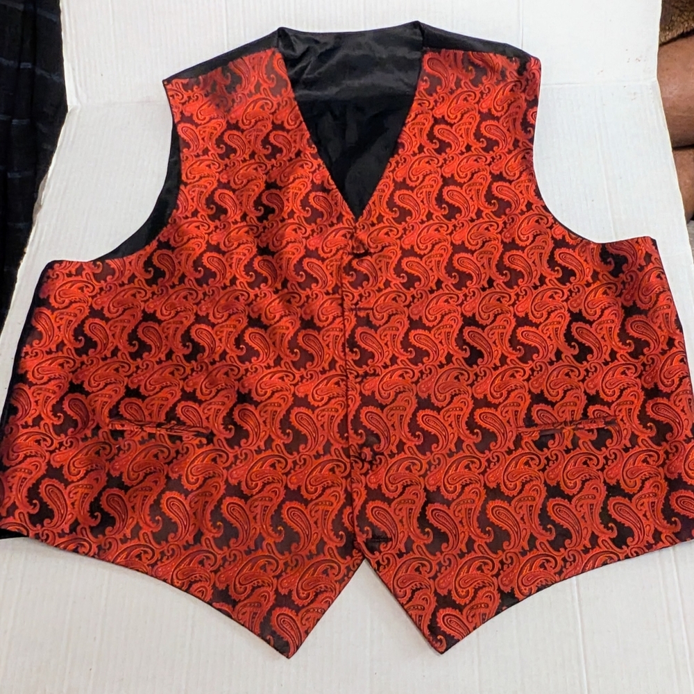 Elegant Red Paisley Vest, Tie, and Pocket Square Set
